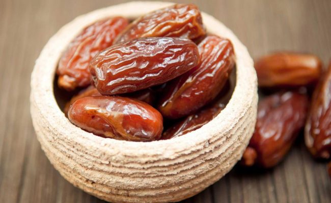 هل التمر يرفع السكر