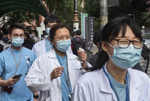 الصين تعاود تسجيل الإصابات بكورونا