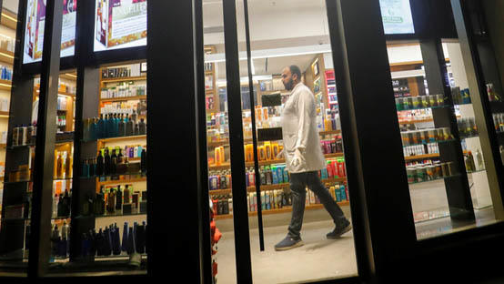 مصر : استقالة جماعية لأطباء بعد وفاة زميلهم بكورونا