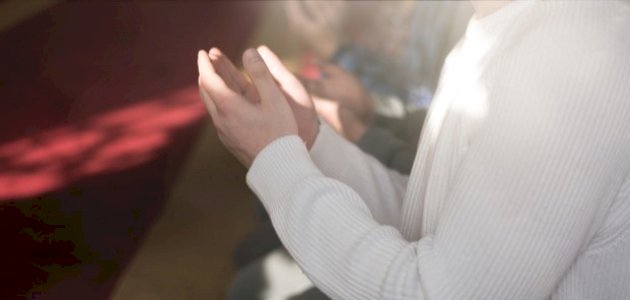 العلاقة بين شكر الله والقناعة والرضا العلاقة بين شكر الله والقناعة والرضا
