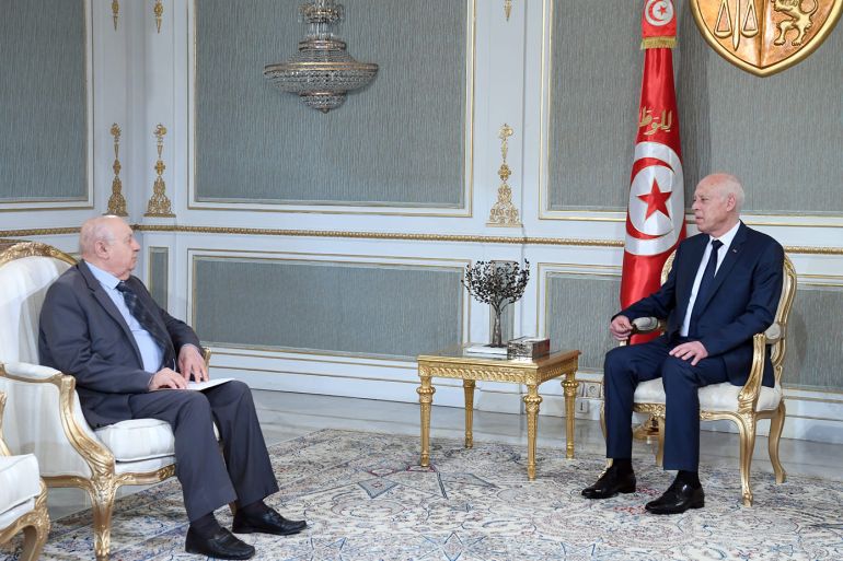 ستقبل رئيس الجمهورية قيس سعيّد، اليوم الجمعة 20 ماي 2022 بقصر قرطاج، العميد الصادق بلعيد. وكلّف رئيس الجمهورية، بالمناسبة، العميد صادق بلعيد بمهمة الرئيس المنسق للهيئة الوطنية الاستشارية من أجل جمهورية جديدة.