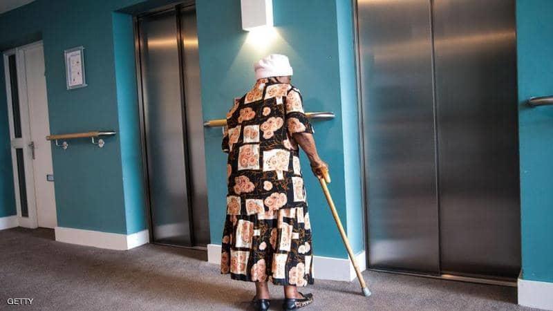 كورونا يجتاح دور المسنين في إنجلترا