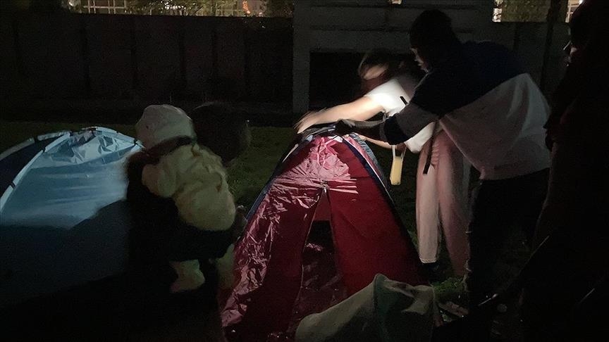 بعد وعدهم بتوفير مأوى.. السلطات الفرنسية تعتقل 11 مهاجرا